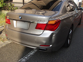 BMW740i （F01）リアバンパーカバー交換（中古部品）（板金塗装）