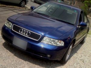 アウディ A4 2.4 車検と修理画像