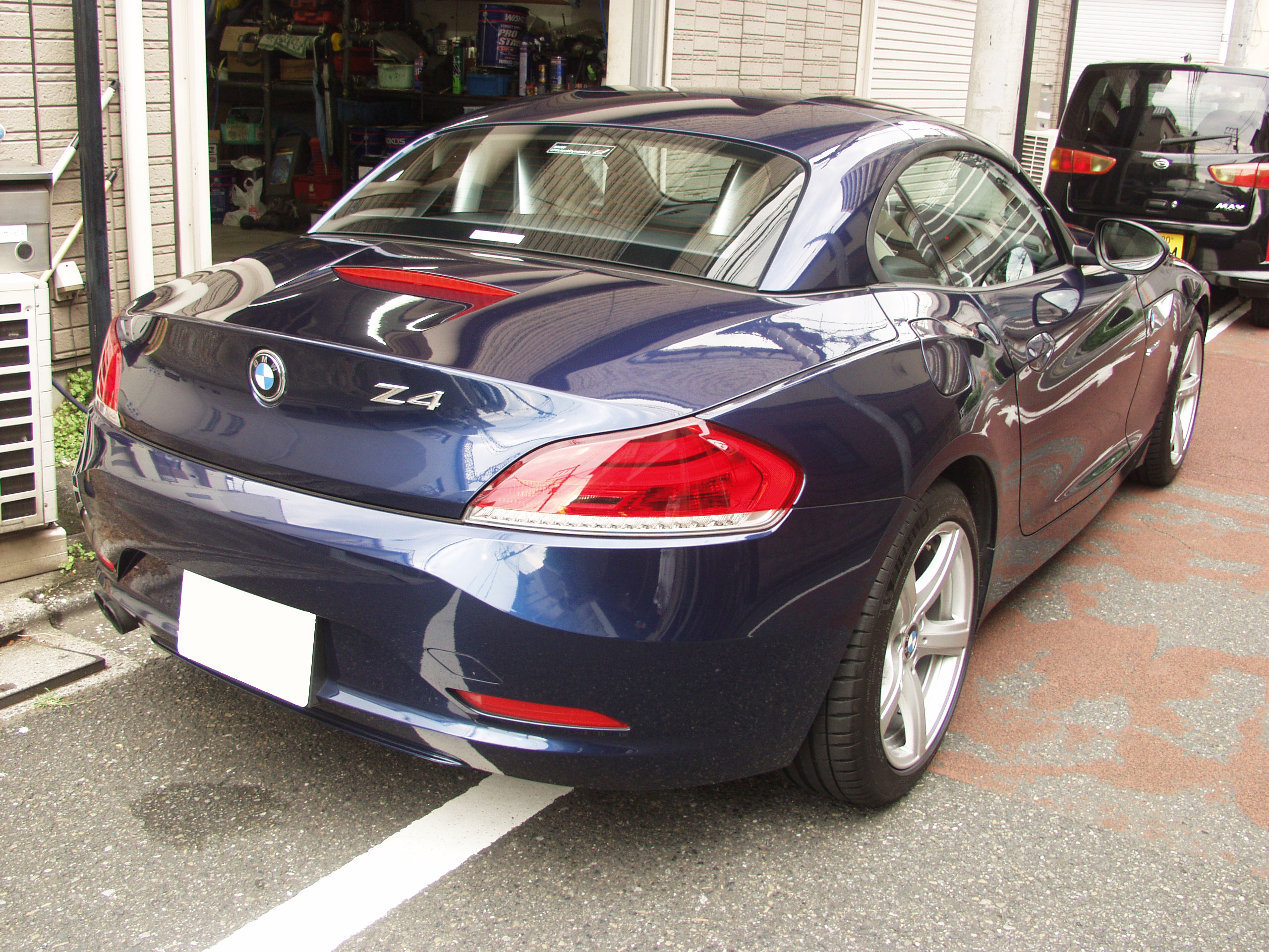 BMW E89 Z4 右後方の画像