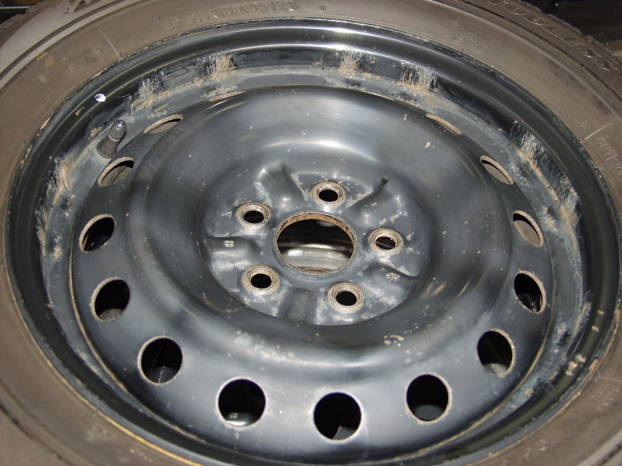 錆びた鉄ホイール 塗装してみた - 車検・板金塗装・修理・中古車の格安  